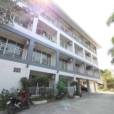 Oyo 75389 Pandora House Hotel Pattaya Eksteriør billede
