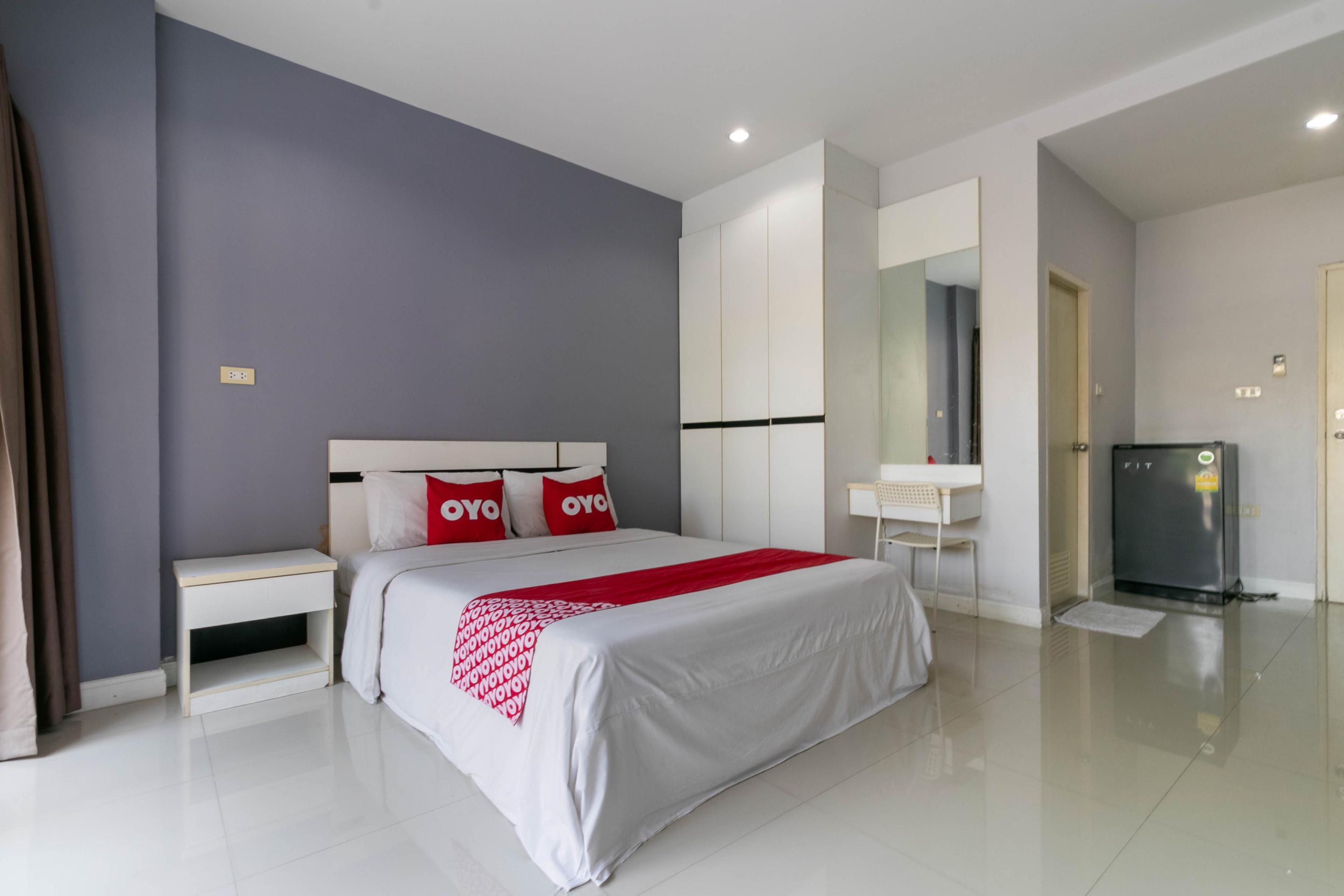 Oyo 75389 Pandora House Hotel Pattaya Eksteriør billede