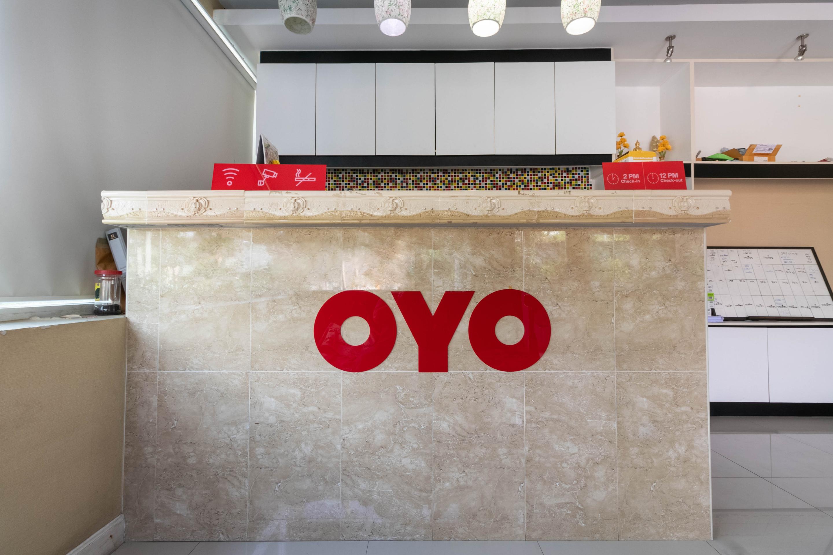 Oyo 75389 Pandora House Hotel Pattaya Eksteriør billede