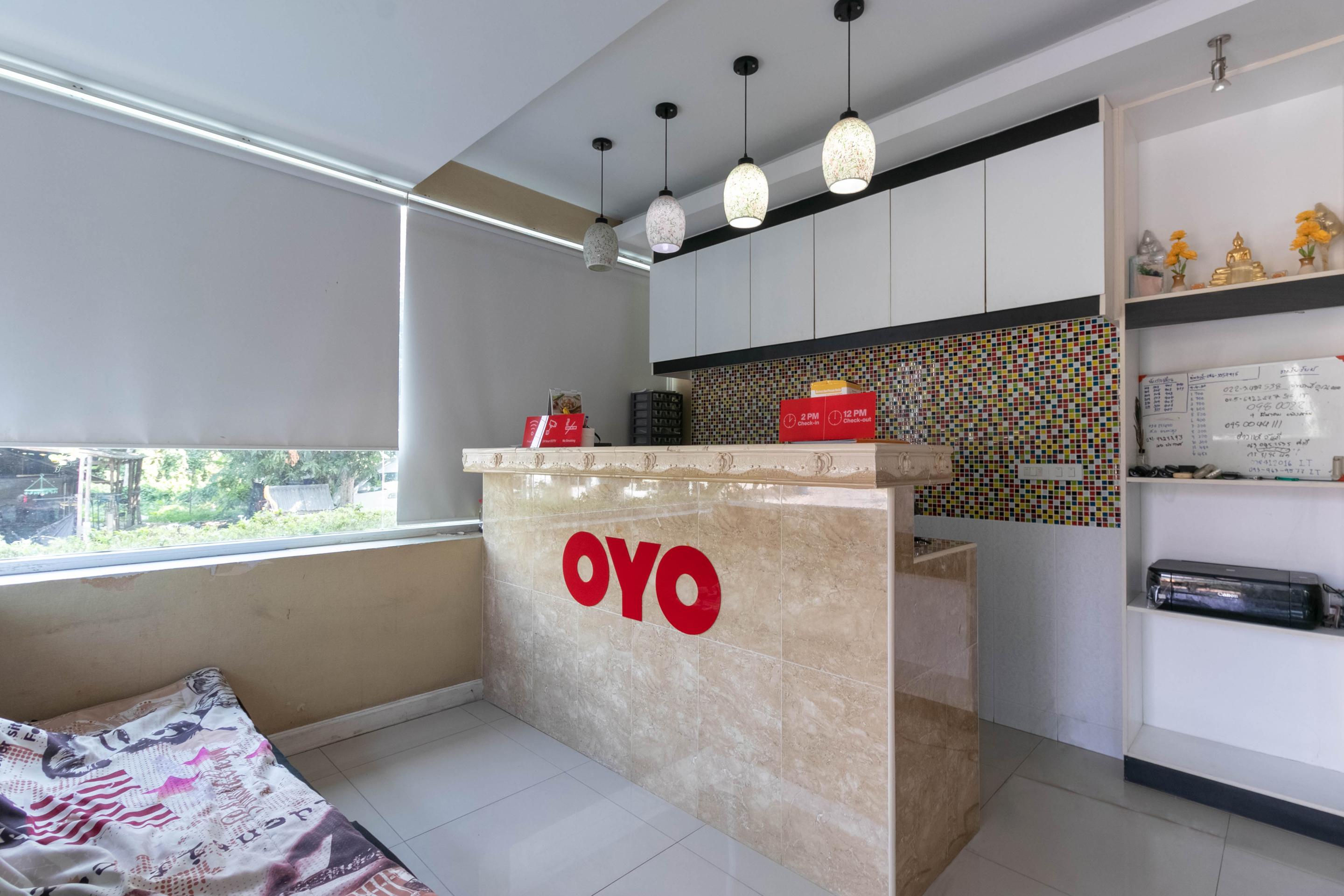 Oyo 75389 Pandora House Hotel Pattaya Eksteriør billede