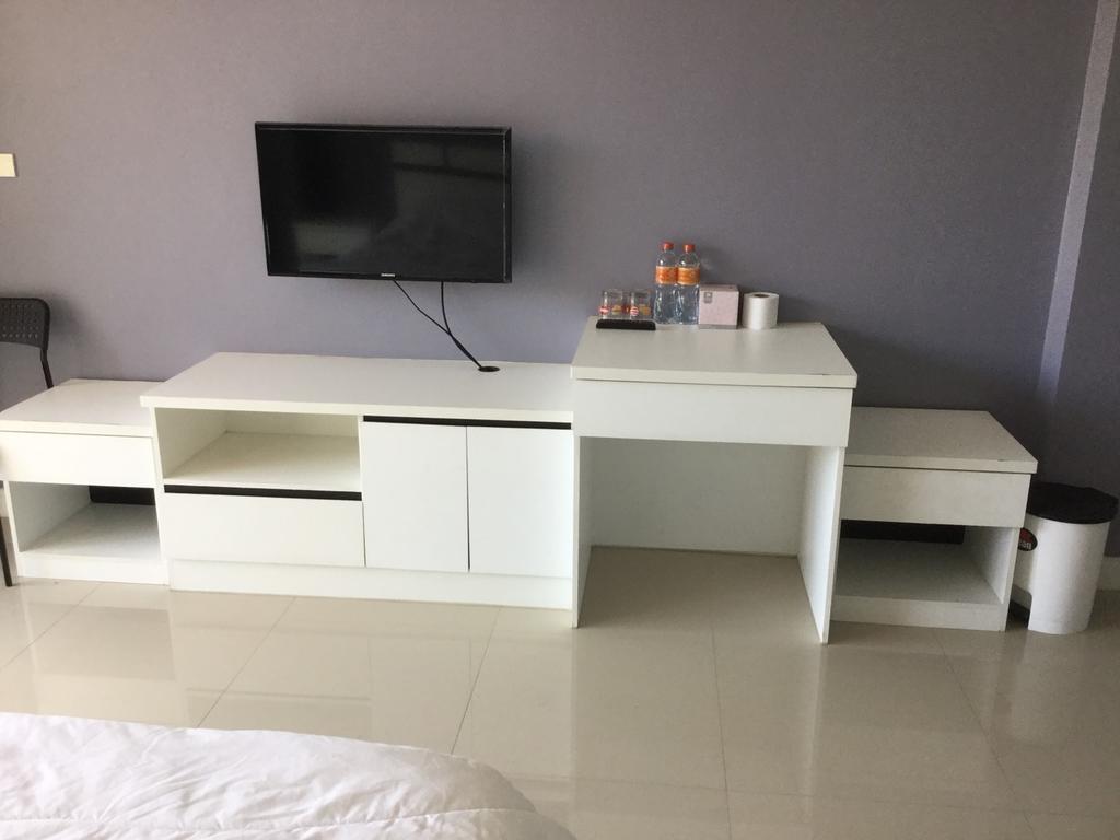 Oyo 75389 Pandora House Hotel Pattaya Eksteriør billede